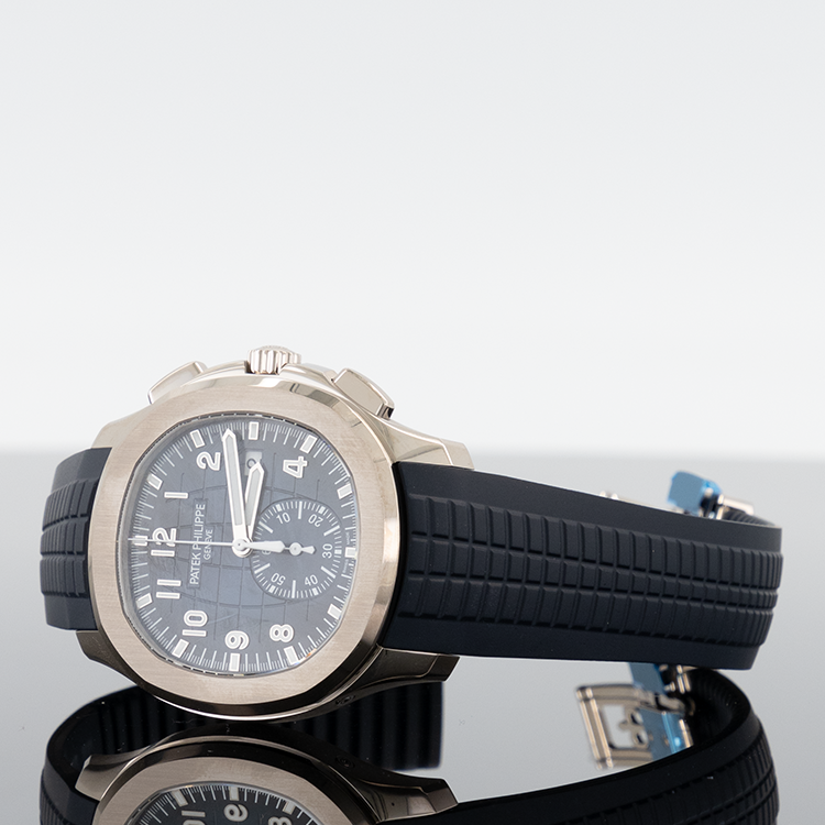 Patek Philippe Aquanaut — White Gold Blue Dial White Gold 42.2mm
