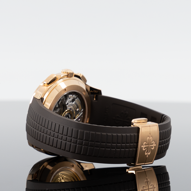 Patek Philippe Aquanaut — Rose Gold Brown Dial Rose Gold 42.2mm