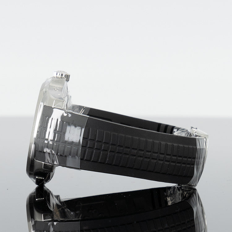 Patek Philippe Aquanaut — Black Dial Steel 40.8mm