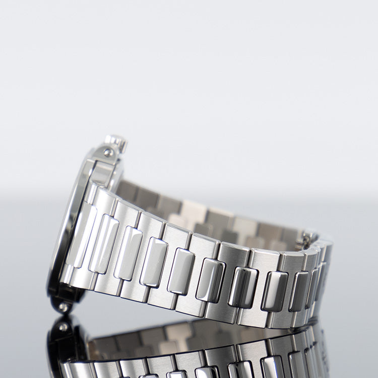 Patek Philippe Nautilus — Blue Dial Steel Diamond 35.2mm