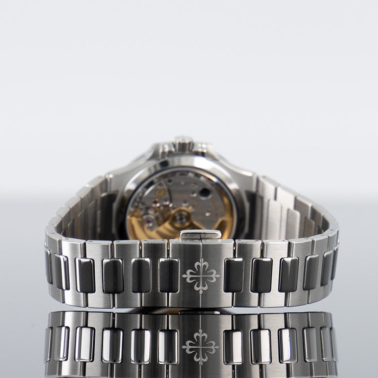 Patek Philippe Nautilus — Blue Dial Steel Diamond 35.2mm