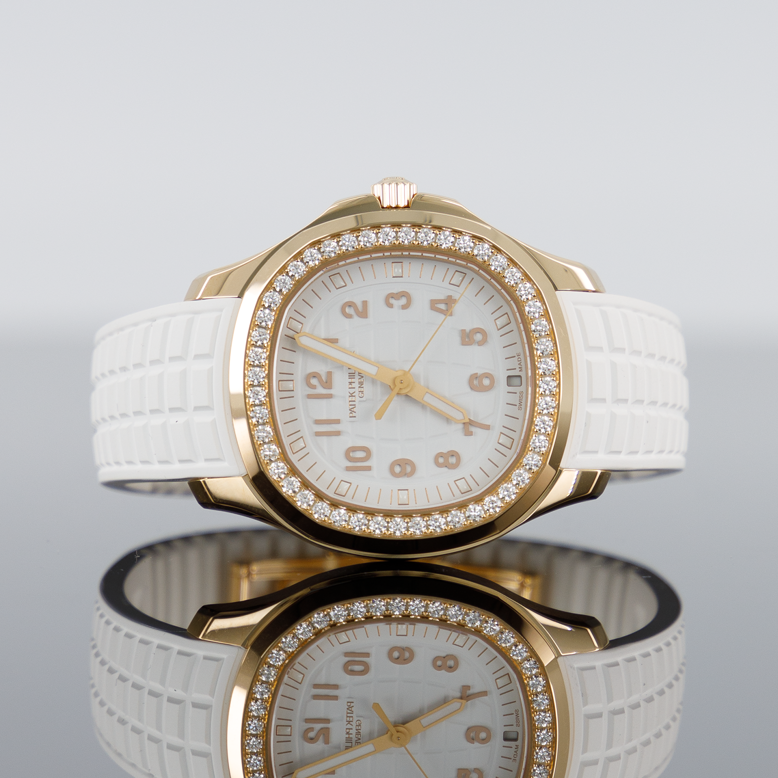 Patek Philippe Aquanaut — Gold Diamond Bezel White Dial Rose Gold Diamond 38.8mm