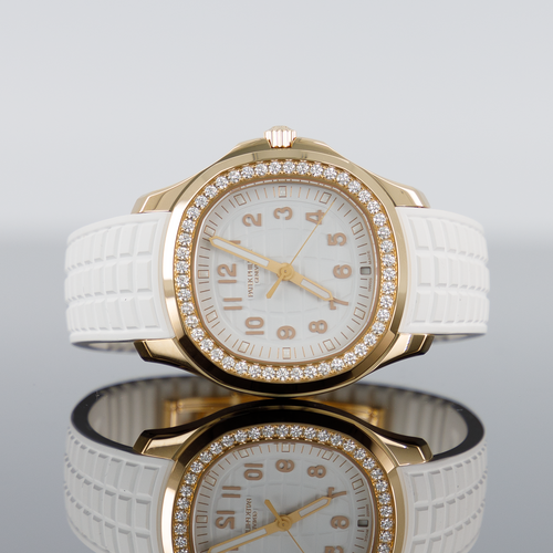 Patek Philippe Aquanaut — Gold Diamond Bezel White Dial Rose Gold Diamond 38.8mm