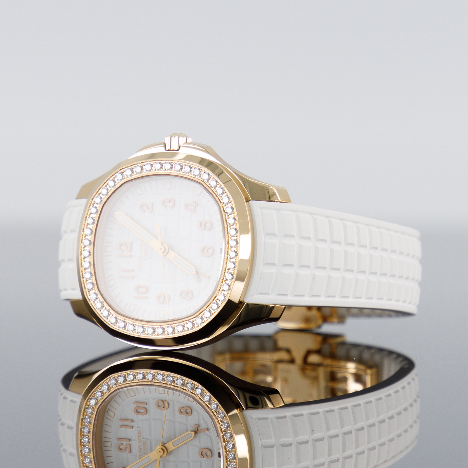 Patek Philippe Aquanaut — Gold Diamond Bezel White Dial Rose Gold Diamond 38.8mm