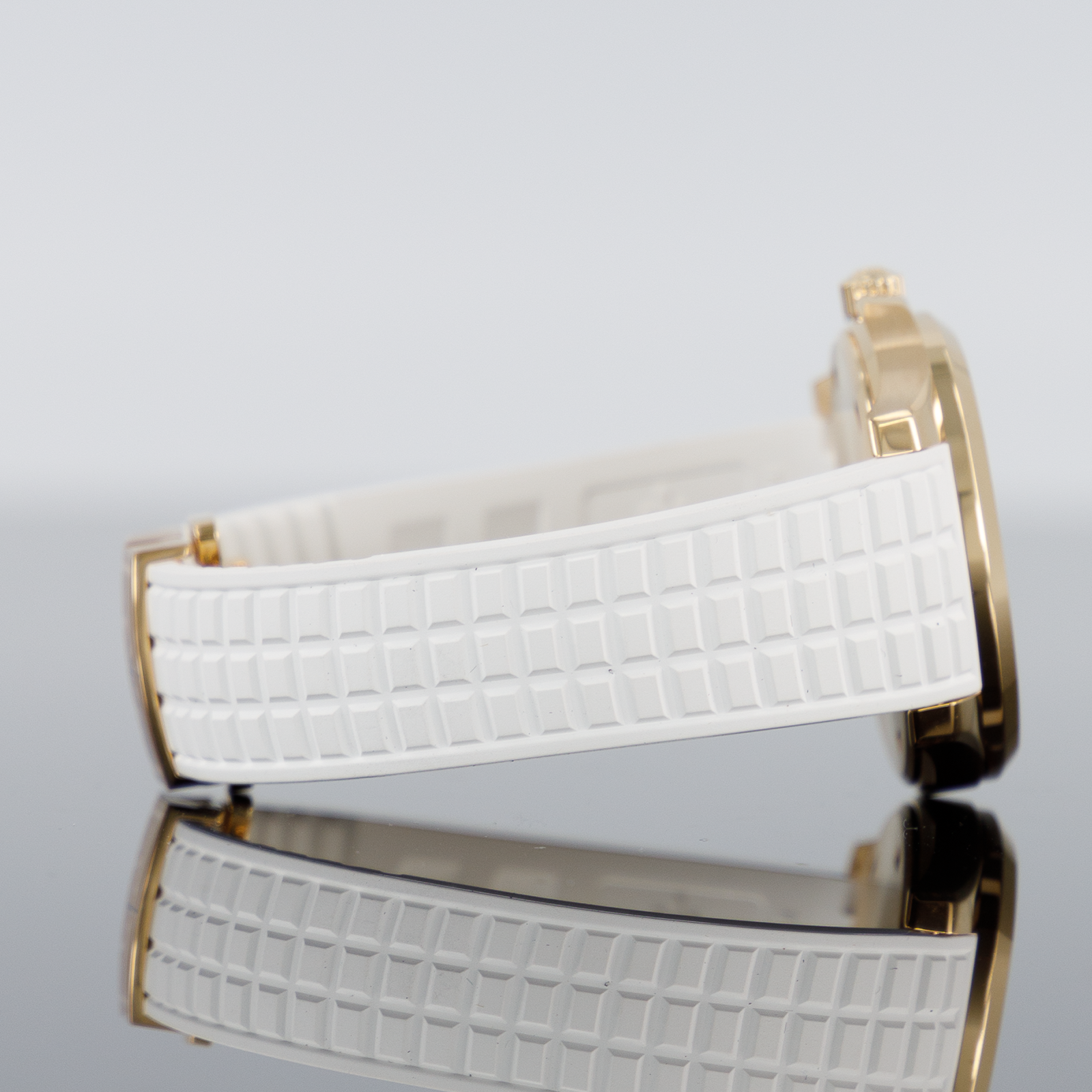 Patek Philippe Aquanaut — Gold Diamond Bezel White Dial Rose Gold Diamond 38.8mm