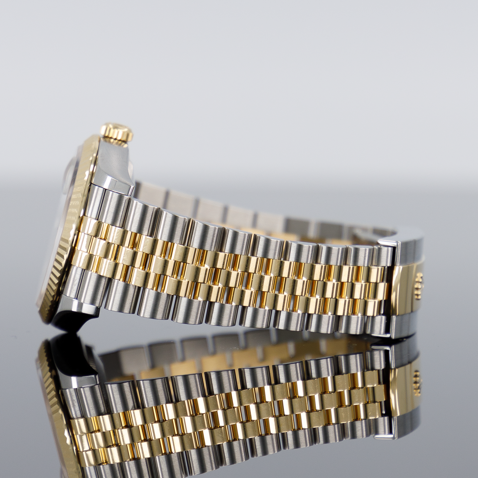 Rolex Datejust 126233 — Yellow Gold Steel Jubilee 36mm