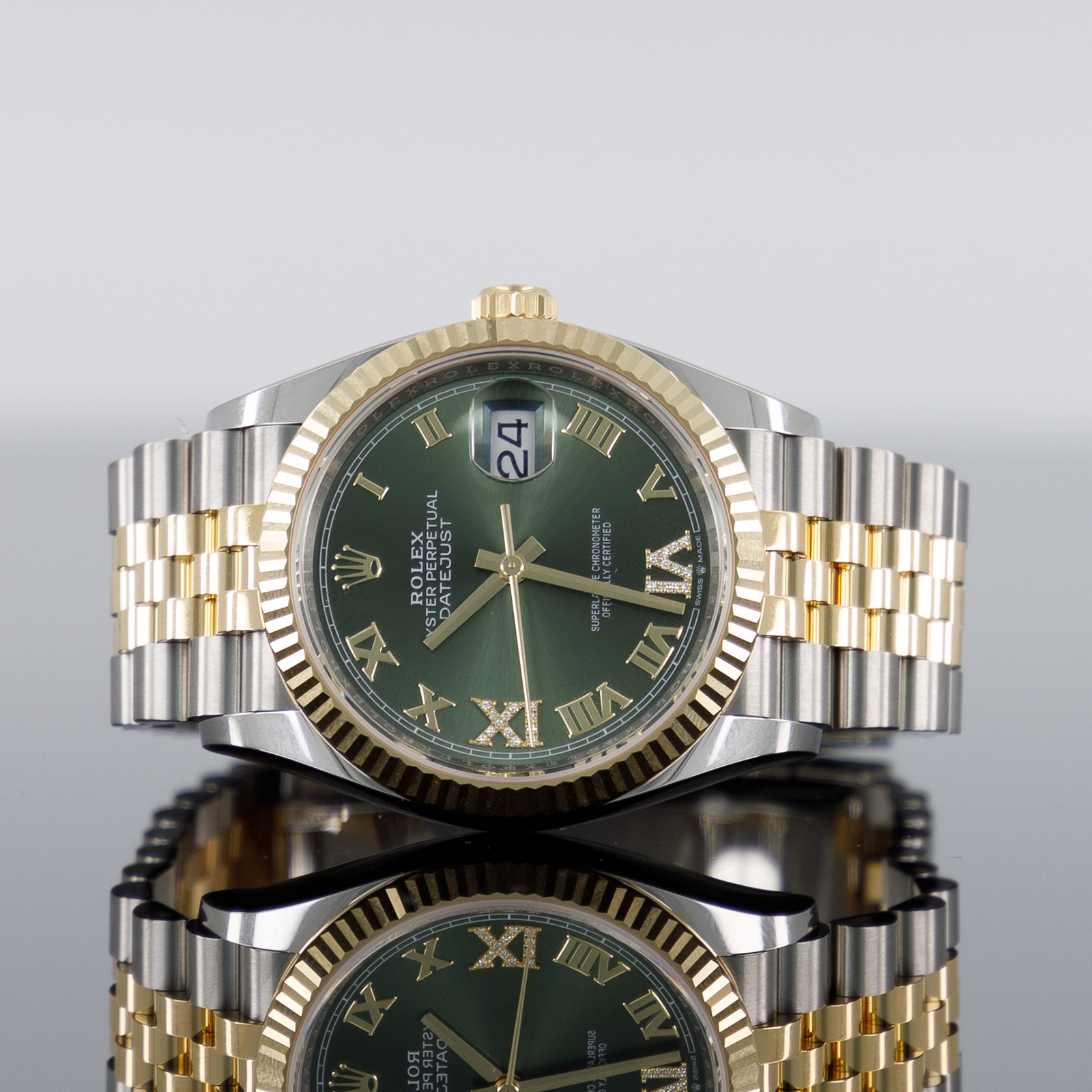 Rolex Datejust 126233 — Yellow Gold Steel Diamond 36mm