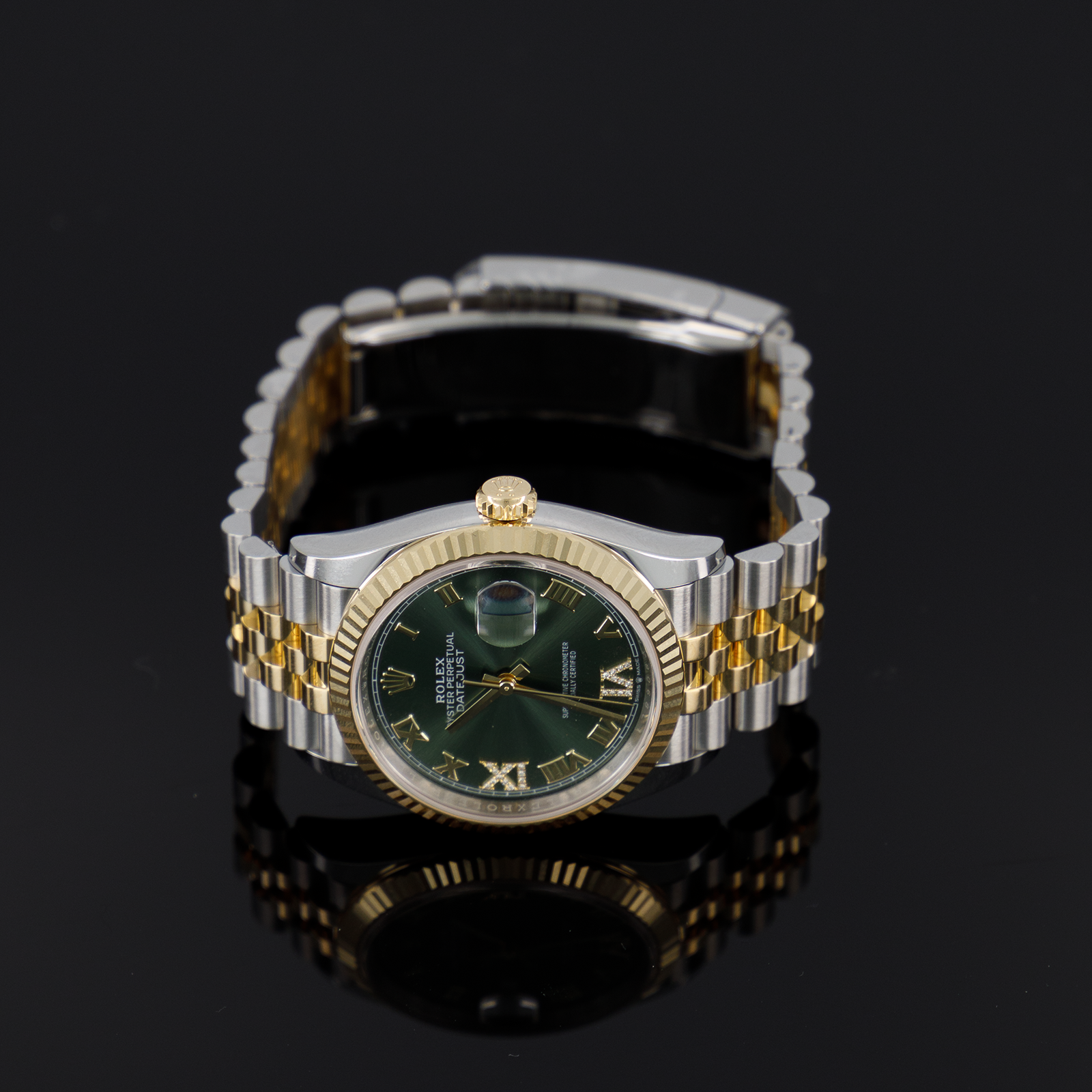 Rolex Datejust 126233 — Yellow Gold Steel Diamond 36mm