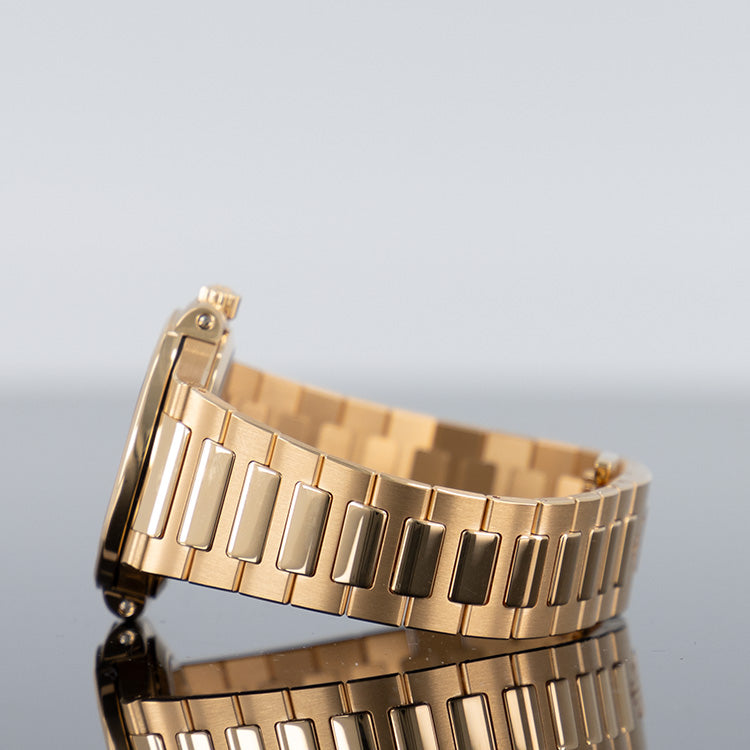 Patek Philippe Nautilus 7118/1R — Rose Gold Silvery Opaline Dial Rose Gold 35.2mm
