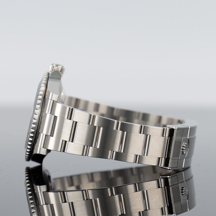 Rolex Submariner 124060 — Black Dial Oystersteel 41mm
