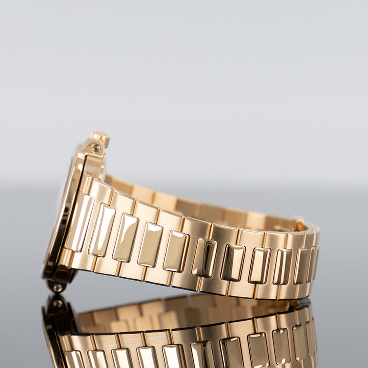 Patek Philippe Nautilus 7118/1R — Rose Gold 35.2mm