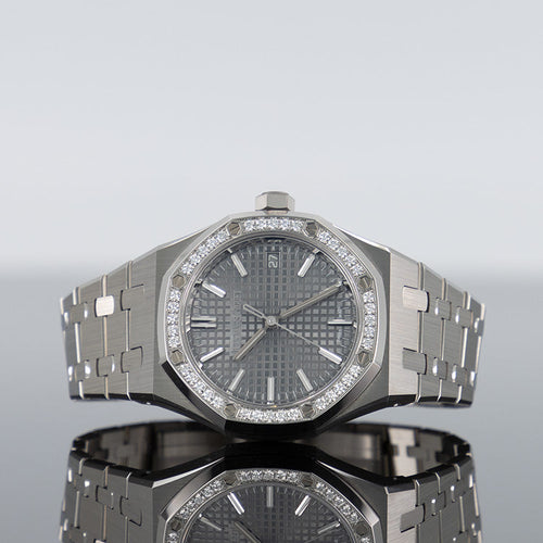 Audemars Piguet Royal Oak 15551ST — Grey Dial Steel Diamond 37mm