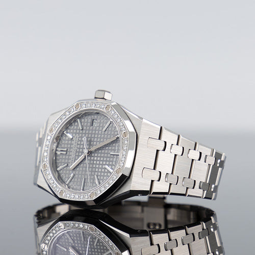 Audemars Piguet Royal Oak 15551ST — Grey Dial Steel Diamond 37mm