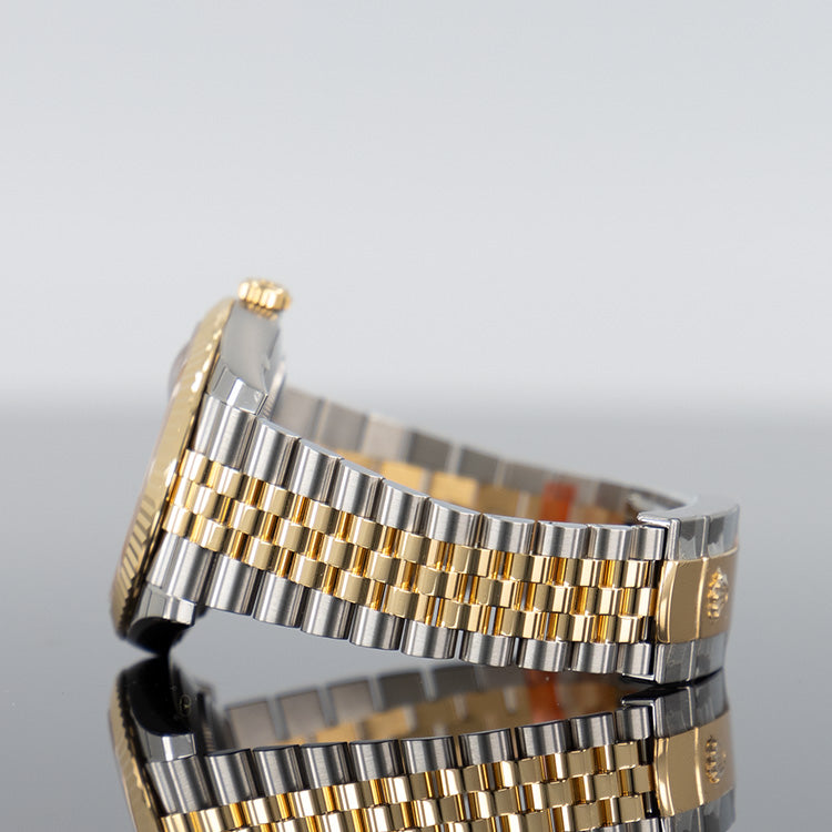 Rolex Datejust 126333 — Gold Fluted Black Diamond Dial Yellow Gold Steel Diamond 41mm