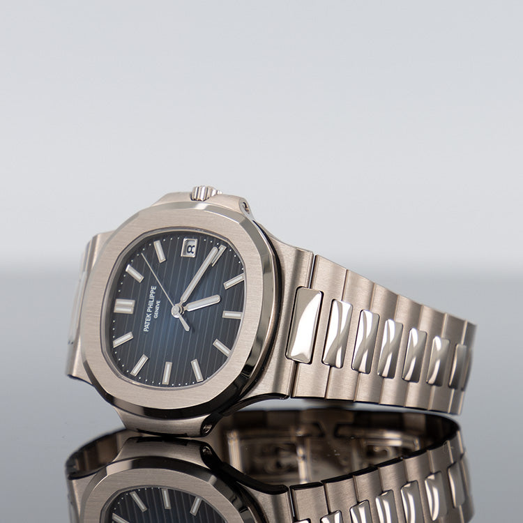 Patek Philippe Nautilus 5811/1G — Blue Dial White Gold 41mm