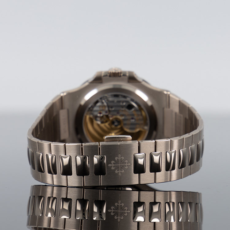 Patek Philippe Nautilus 5811/1G — Blue Dial White Gold 41mm