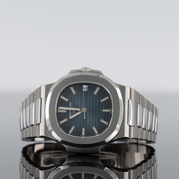 Patek Philippe Nautilus 5711/1A — Blue Dial Steel 40mm