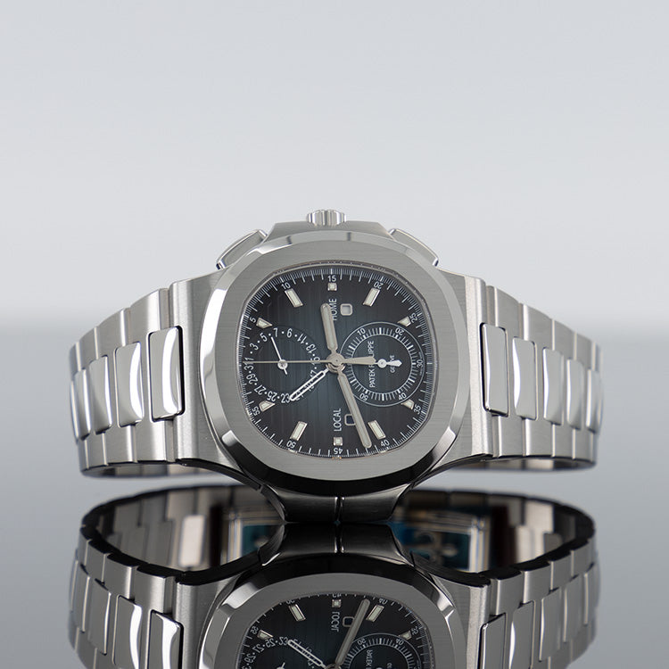 Patek Philippe Nautilus 5990/1A — Blue Dial Steel 40.5mm