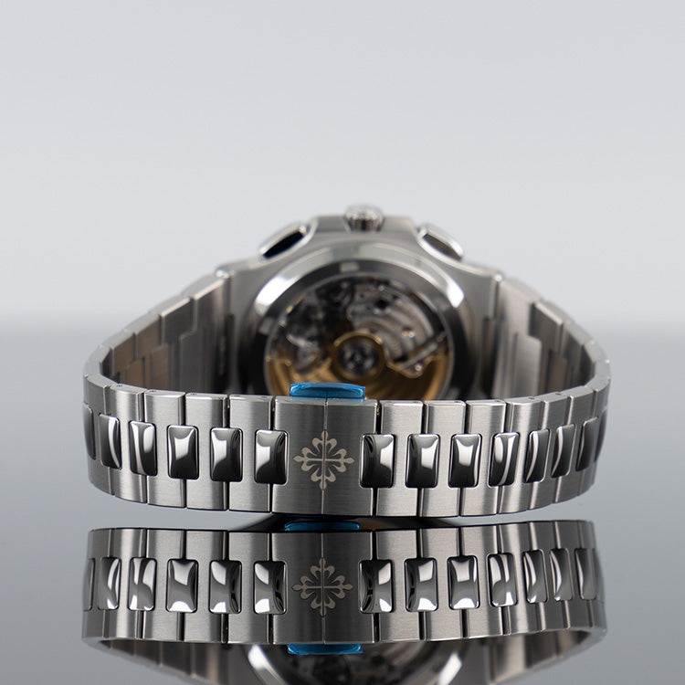 Patek Philippe Nautilus 5990/1A — Blue Dial Steel 40.5mm