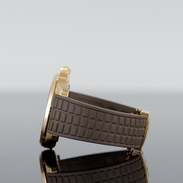 Patek Philippe Aquanaut — Rose Gold Brown Dial Rose Gold Diamond 38.8mm