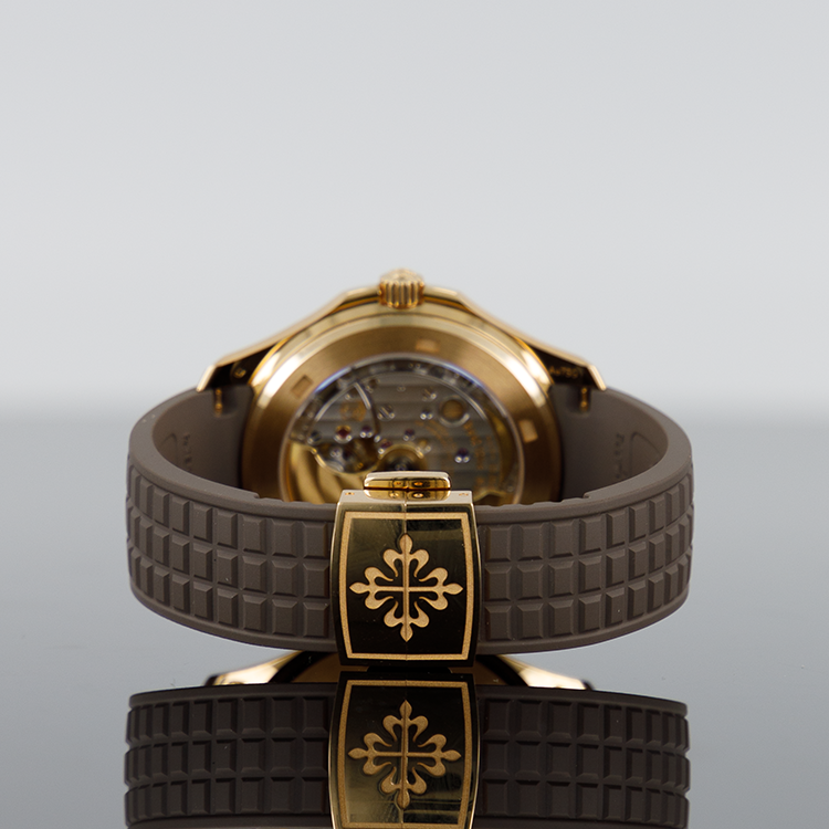 Patek Philippe Aquanaut — Rose Gold Brown Dial Rose Gold Diamond 38.8mm