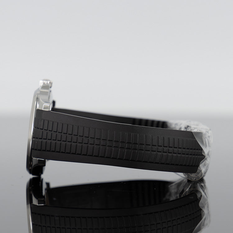 Patek Philippe Aquanaut — Black Dial Steel 40.8mm