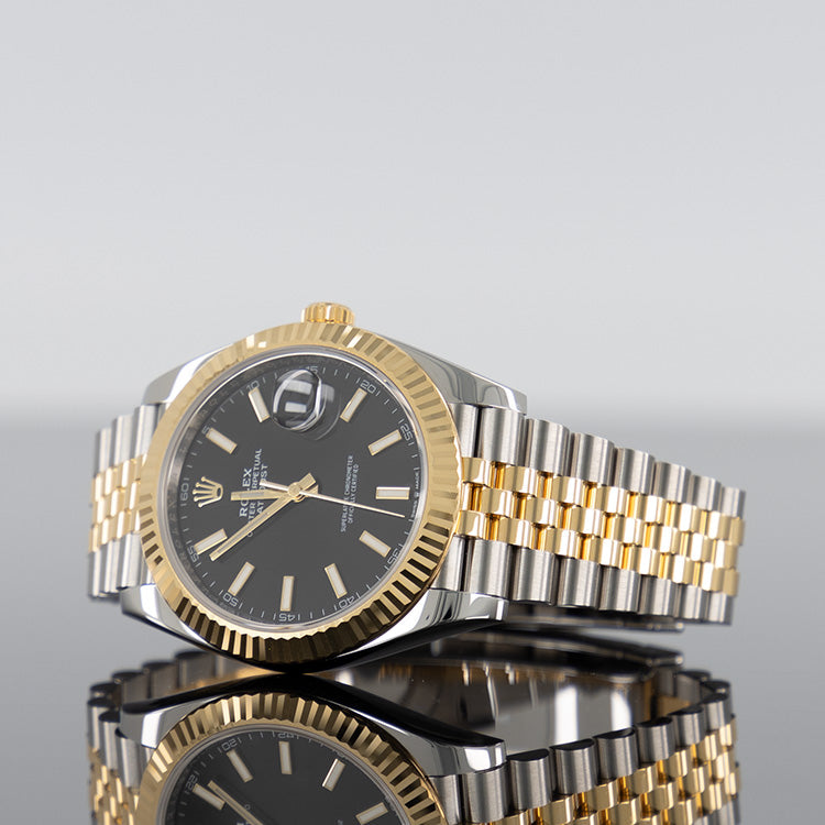 Rolex Datejust 126333 — Gold Fluted Bezel Black Dial Yellow Gold Steel Jubilee 41mm