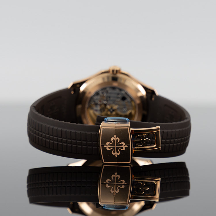 Patek Philippe Aquanaut — Rose Gold Brown Dial Rose Gold 40.8mm