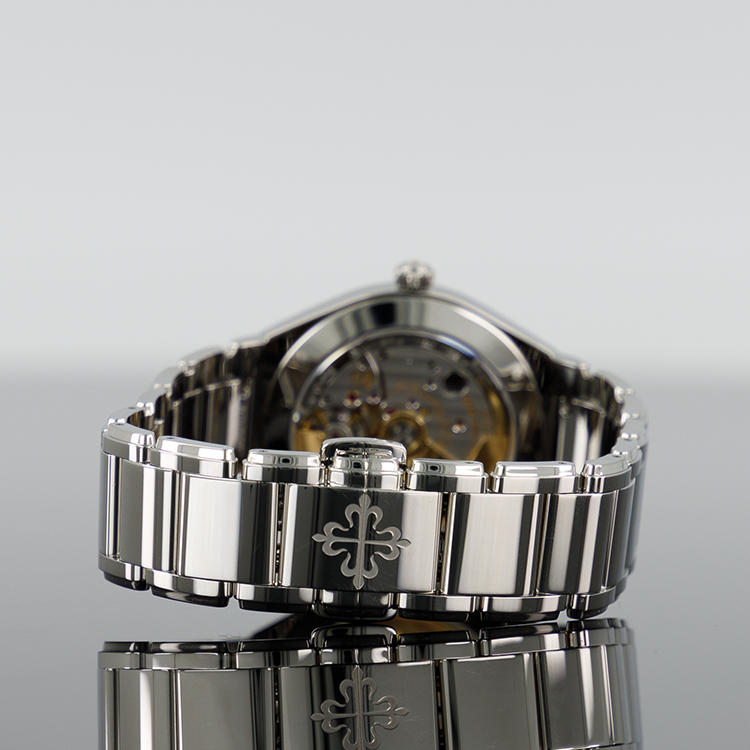 Patek Philippe 7300/1200A 011 TWENTY — Green Dial Steel 36mm