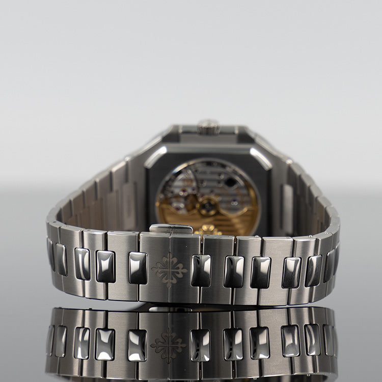 Patek Philippe 5821/1A 001 Cubitus — Green Dial Steel 45mm