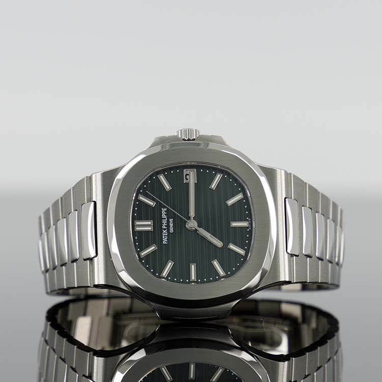 Patek Philippe Nautilus 5711/1A — Green Dial Steel 40mm