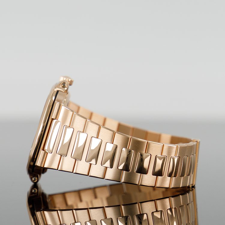 Patek Philippe Nautilus 5711/1R — Rose Gold Brown Gradated Dial Rose Gold 40mm