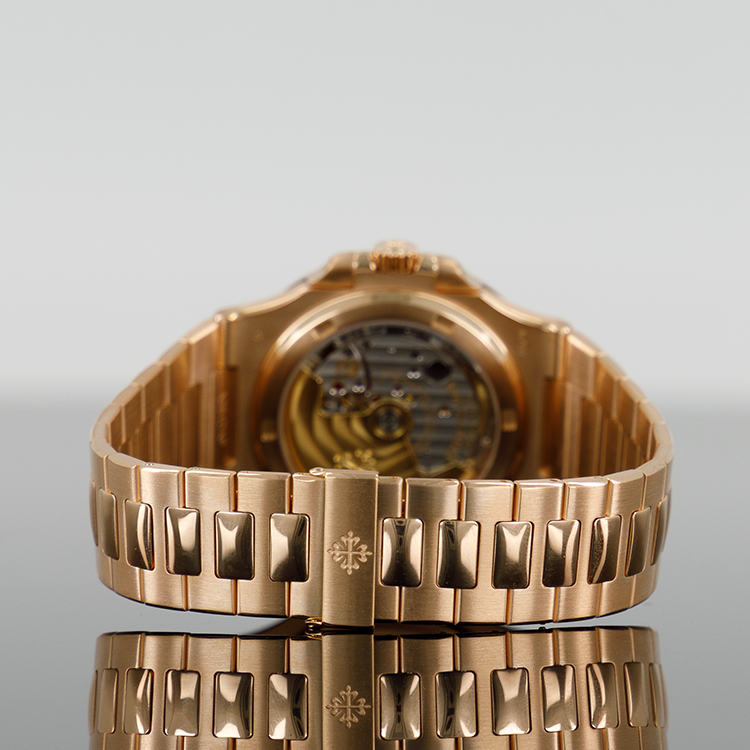 Patek Philippe Nautilus 5711/1R — Rose Gold Brown Gradated Dial Rose Gold 40mm