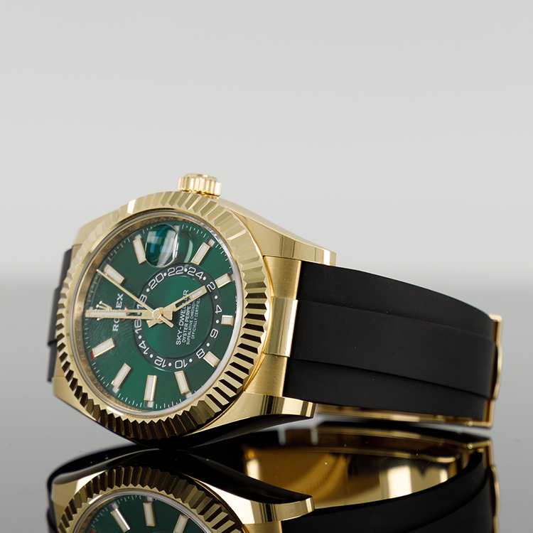 Rolex Sky-Dweller 336238 — Gold Green Dial Yellow Gold Oysterflex 42mm