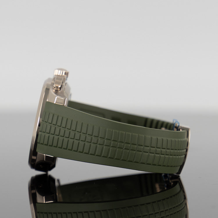 Patek Philippe Aquanaut — Green Dial White Gold 42.2mm