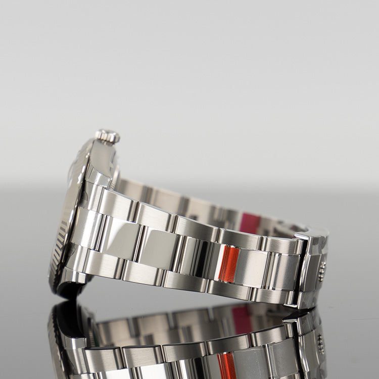 Rolex Datejust 126334 — Silver Dial Oystersteel 41mm